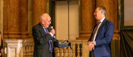 Mongolfiera d’Oro alla carriera per il prof. Carmelo Salpietro premiato a Genova