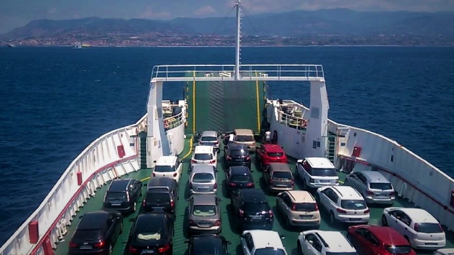 Nuovi traghetti di collegamento fra Messina e Villa San Giovanni «Un’ottima notizia per i consumatori: subito meno disagi per i viaggiatori e i turisti»