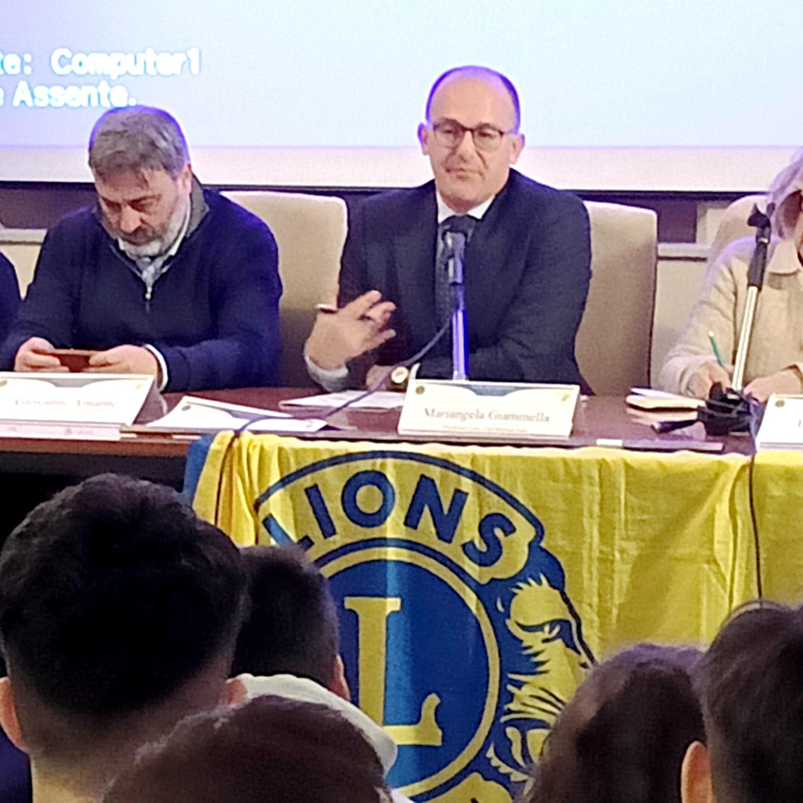 “Volevano cucire le mie ferite con dei punti di vista”. Incontro con gli studenti del liceo scientifico Archimede di Messina